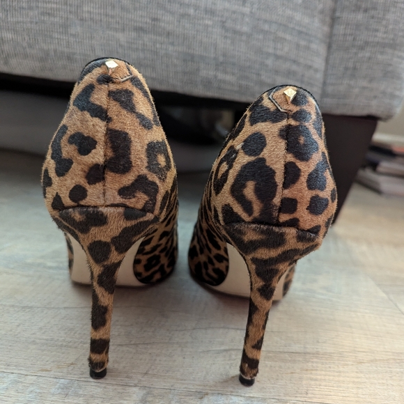 Leopard Pumps - Picture 5 of 6